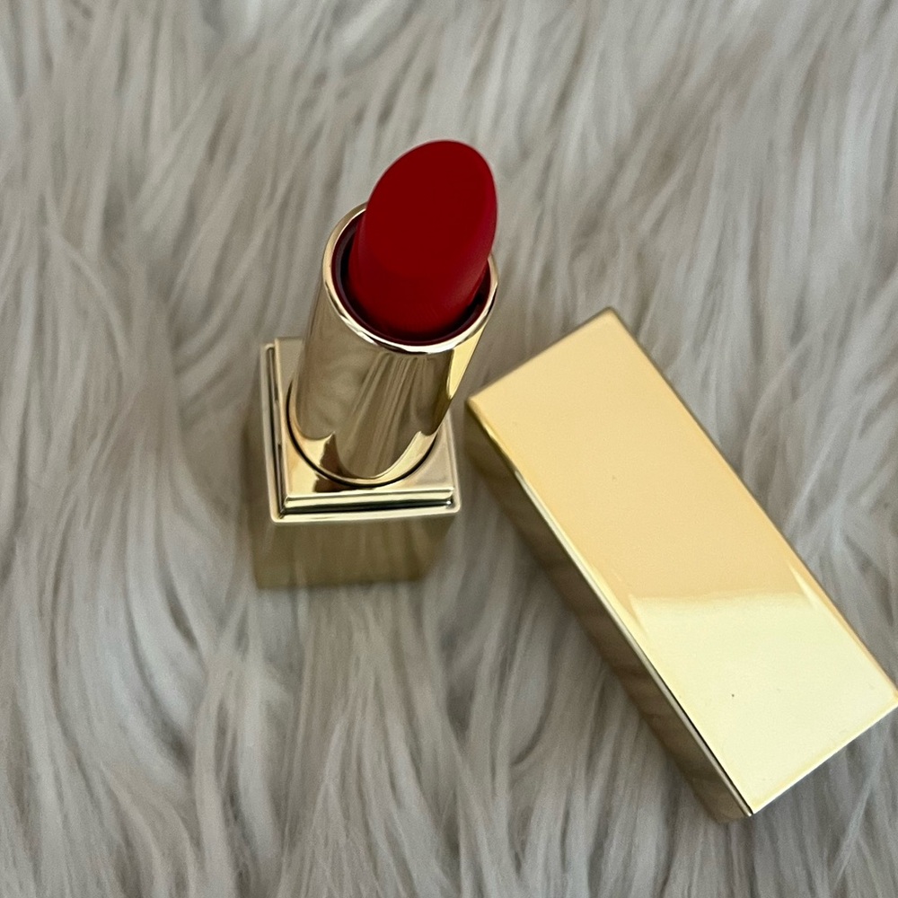 {Estee Lauder} Red Ribbon Limited Edition Lipstick - Picture 4 of 8
